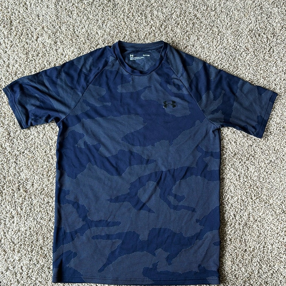 Mens Underarmour Athletic Shirt